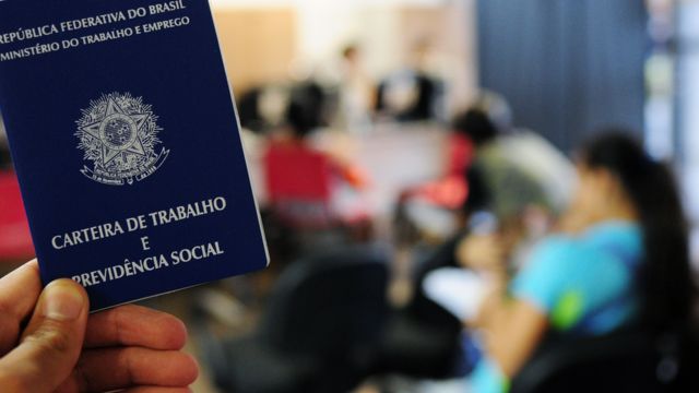 Desemprego entre pessoas sem ensino médio cresce 20,6%